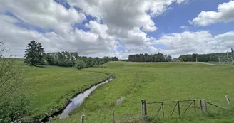 Gîte 'Le loup de Chabannes' à Compreignac en Haute-Vienne (Nouvelle Aquitaine) - vue de la chambre parentale_44