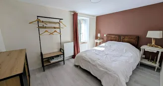 La maison de Marie-Jeanne à Maucloup sur la commune de Jabreilles Les Bordes - chambre Chataigne - lit 140_12