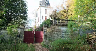 Chambre d'hotes" Le Chateau De Saint Roch" à Ambazac en Haute-Vienne (Limousin)- portail accès_24