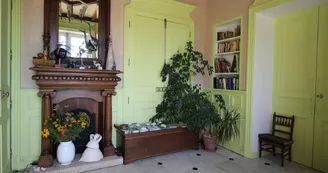 Chambre d'hotes" Le Chateau De Saint Roch" à Ambazac en Haute-Vienne (Limousin)- vestibule_7 Chambre d'hotes" Le Chateau De Saint Roch" à Ambazac en Haute-Vienne (Limousin)- vestibule_7