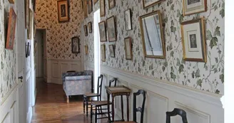 Château de Bort à Saint Priest Taurion en Haute-Vienne (Nouvelle Aquitaine)- Couloir vers les chambres d'hôtes_19 Château de Bort à Saint Priest Taurion en Haute-Vienne (Nouvelle Aquitaine)- Couloir vers les chambres d'hôtes_19