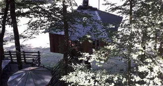 Cabane du "Vieux Huraud" à Saint Sylvestre en Haute-Vienne (Nouvelle Aquitaine) - grande cabane_24