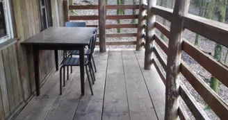 Cabane du "Vieux Huraud" à Saint Sylvestre en Haute-Vienne (Nouvelle Aquitaine) - grande cabane - terrasse couverte_20