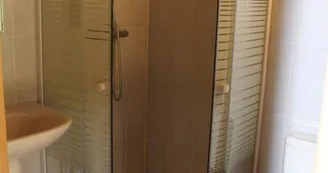 Salle d'eau
Toilettes_11 Salle d'eau
Toilettes_11