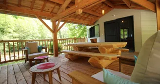 Gîte "3 ânes et un moulin" à Bessines sur Gartempe en Haute-Vienne (Nouvelle Aquitaine) - terrasse_2 Gîte "3 ânes et un moulin" à Bessines sur Gartempe en Haute-Vienne (Nouvelle Aquitaine) - terrasse_2