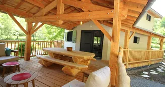 Gîte "3 ânes et un moulin" à Bessines sur Gartempe en Haute-Vienne (Nouvelle Aquitaine) - terrasse_30 Gîte "3 ânes et un moulin" à Bessines sur Gartempe en Haute-Vienne (Nouvelle Aquitaine) - terrasse_30