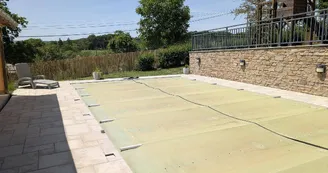 Gite "Lavaud" à Folles en Haute-Vienne (Nouvelle Aquitaine) - bâche de sécurité pour la piscine_32