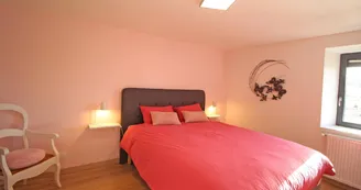 Chez Marie-Louise, gîte à Fromental en Haute-Vienne (Nouvelle Aquitaine)- salle d'eau au rez-de-chaussée_20 Chez Marie-Louise, gîte à Fromental en Haute-Vienne (Nouvelle Aquitaine)- salle d'eau au rez-de-chaussée_20