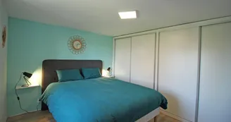 Chez Marie-Louise, gîte à Fromental en Haute-Vienne (Nouvelle Aquitaine)- salle d'eau au rez-de-chaussée_26