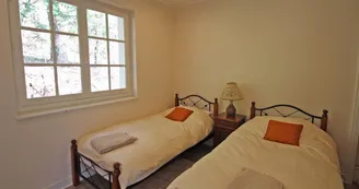 Gite Le Clos des Chênes à La Combe sur la commune de Thouron en Haute-Vienne (Nouvelle-Aquitaine) - chambre sur l'arrière_20 Gite Le Clos des Chênes à La Combe sur la commune de Thouron en Haute-Vienne (Nouvelle-Aquitaine) - chambre sur l'arrière_20