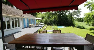 Gite Le Clos des Chênes à La Combe sur la commune de Thouron en Haute-Vienne (Nouvelle- Aquitaine) - la piscine_22 Gite Le Clos des Chênes à La Combe sur la commune de Thouron en Haute-Vienne (Nouvelle- Aquitaine) - la piscine_22