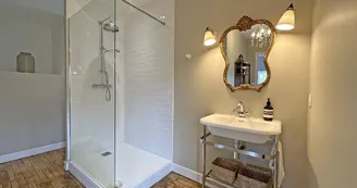 Les Granges du Tais à Ambazac en Haute-Vienne (Nouvelle Aquitaine) - chambre 3 avec salle d'eau et WC indépendant_45 Les Granges du Tais à Ambazac en Haute-Vienne (Nouvelle Aquitaine) - chambre 3 avec salle d'eau et WC indépendant_45