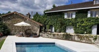 Les Granges du Tais à Ambazac en Haute-Vienne (Nouvelle Aquitaine) - Espace piscine_68 Les Granges du Tais à Ambazac en Haute-Vienne (Nouvelle Aquitaine) - Espace piscine_68