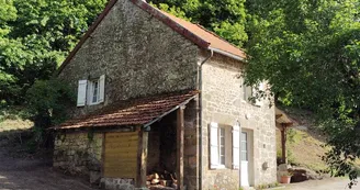 Maison en pierre typique du hameau 