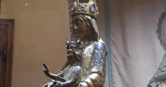 Breuilaufa Vierge à l'enfant en cuivre doré du XIIIe siècle Breuilaufa Vierge à l'enfant en cuivre doré du XIIIe siècle
