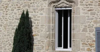 Fenêtre provenant du château de Monisme_1