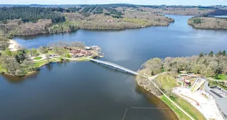 passerelle Lac de Saint-Pardoux 